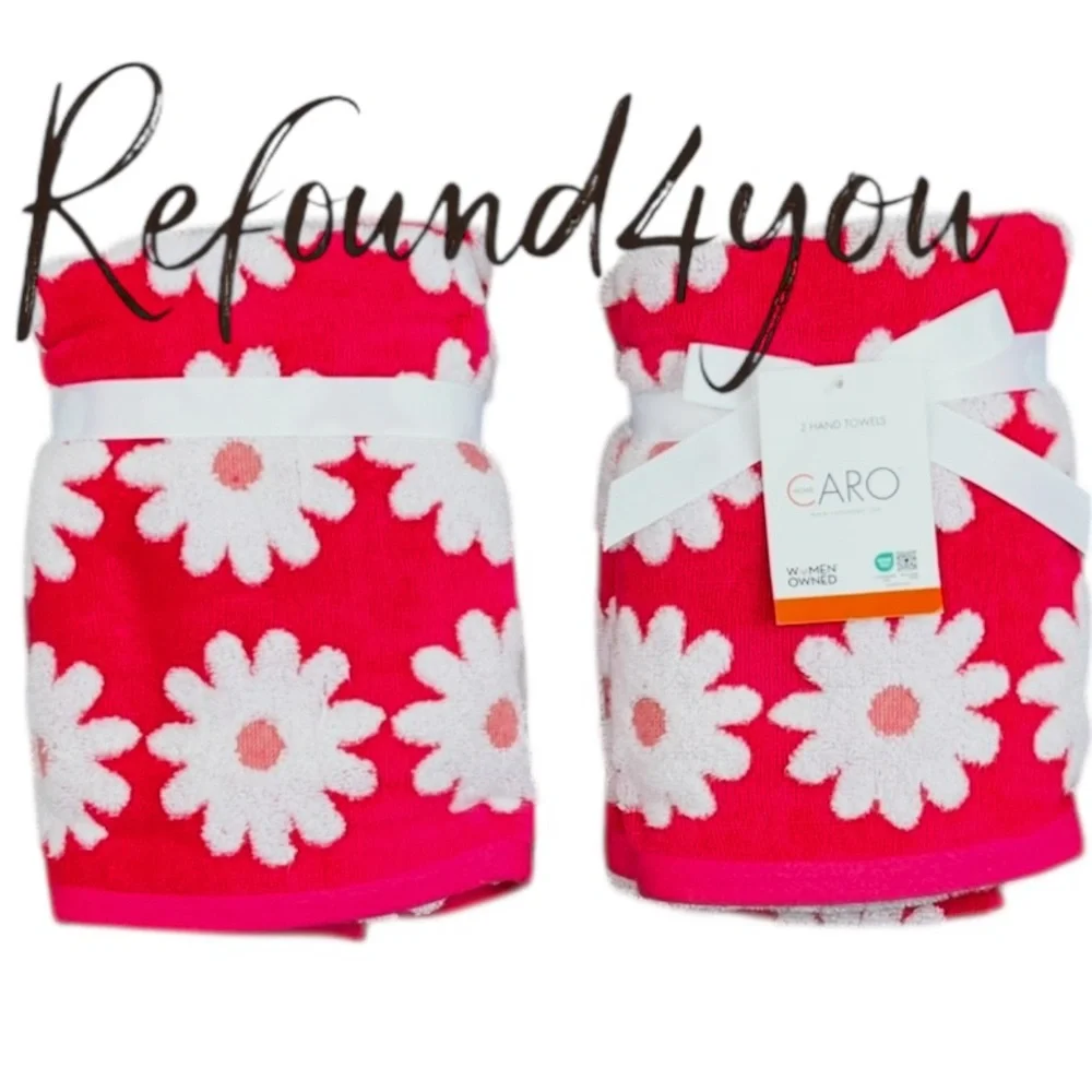 Caro - ‘ Hot Pink Daisy’ Hand Towels (2). NWT.